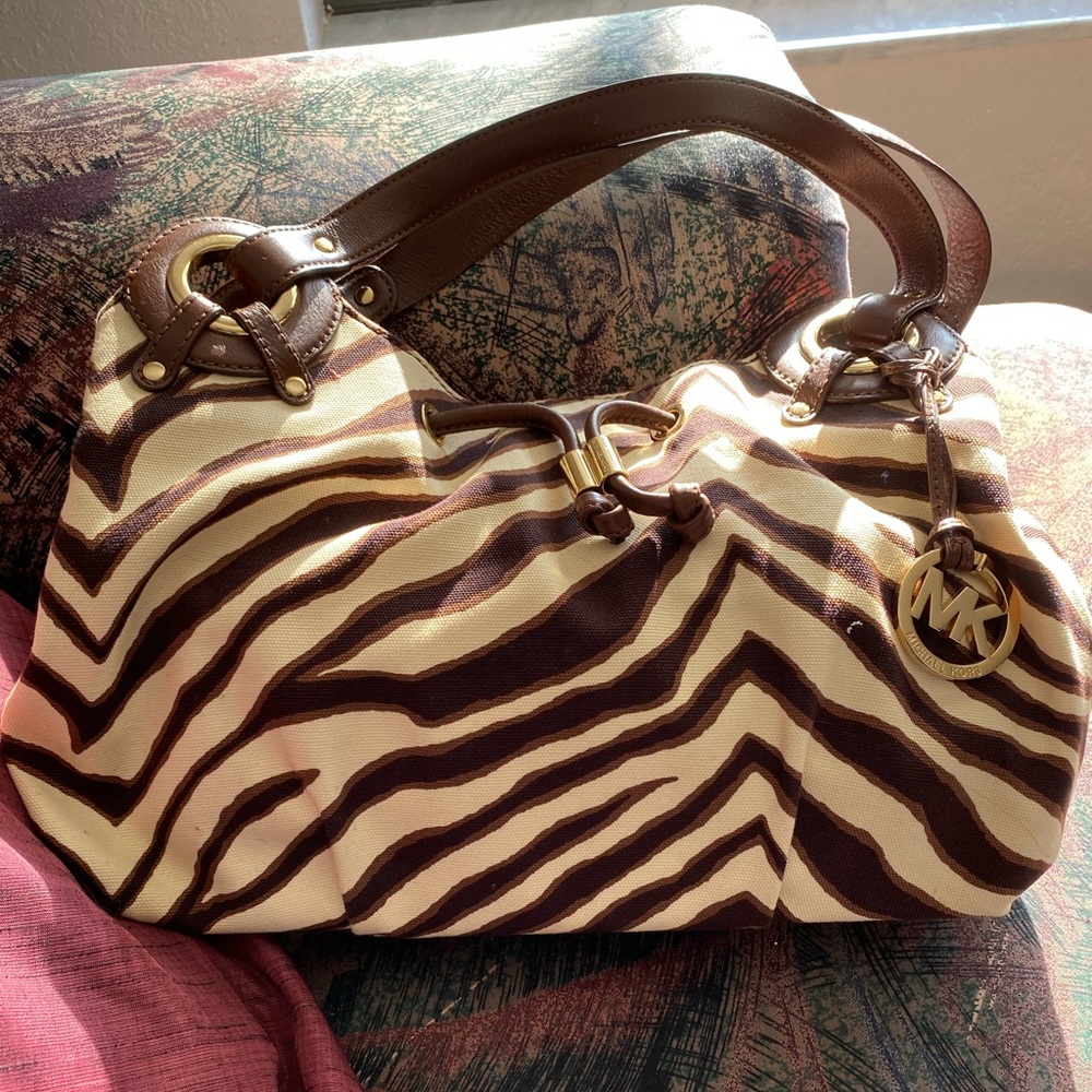 Micheal kors purse